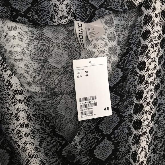 BNWT H&M Snake Print Top Size 12 - Picture 3 of 4
